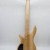 Une basse de 06 cordes