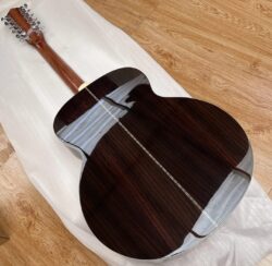 La guitare Guil F-2512E Deluxe Westerly