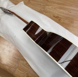 La guitare Guil F-2512E Deluxe Westerly